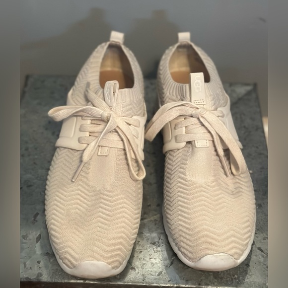 Ugh Tennis Shoes - Picture 1 of 9